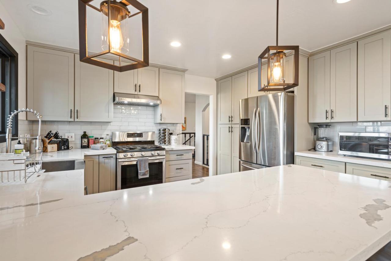 Marbella Lane - 3Br Penthouse Executive Suite, Sfo, Parking 브리스반 외부 사진
